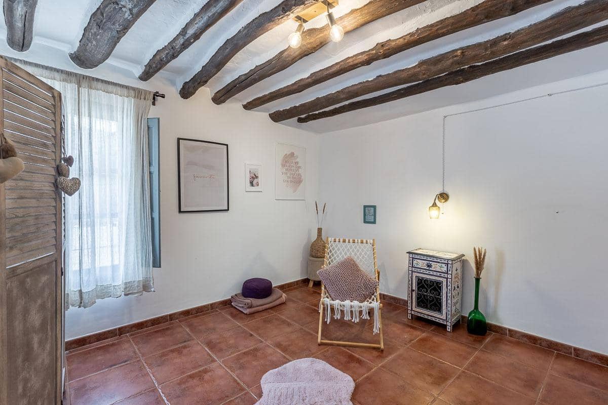 Chalet de 5 habitaciones en Montefrío en venta con piscina garaje - 345.000 € (Ref: 9461863)