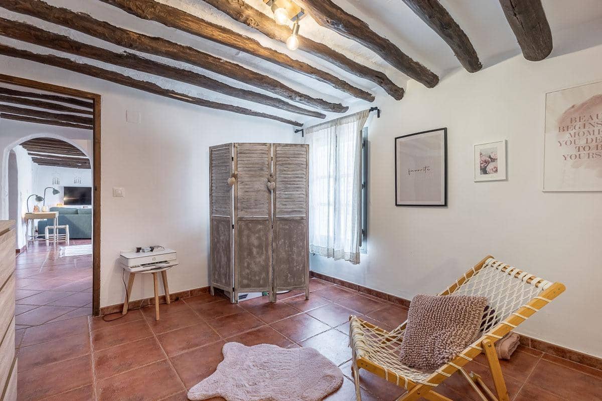 Chalet de 5 habitaciones en Montefrío en venta con piscina garaje - 345.000 € (Ref: 9461863)