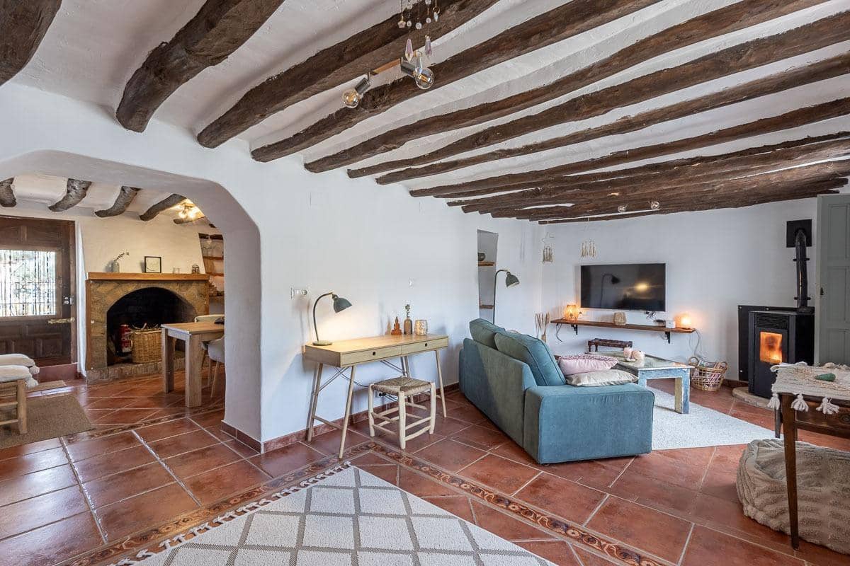 Chalet de 5 habitaciones en Montefrío en venta con piscina garaje - 345.000 € (Ref: 9461863)