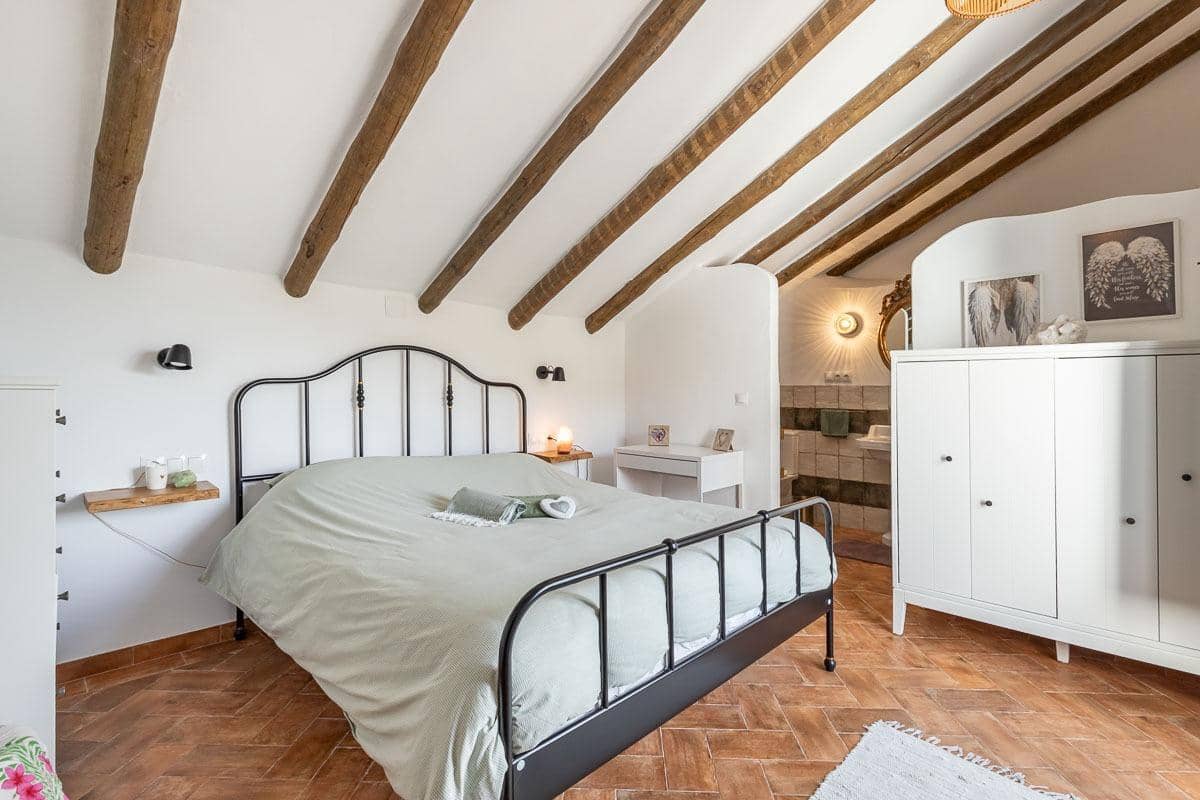 Chalet de 5 habitaciones en Montefrío en venta con piscina garaje - 345.000 € (Ref: 9461863)