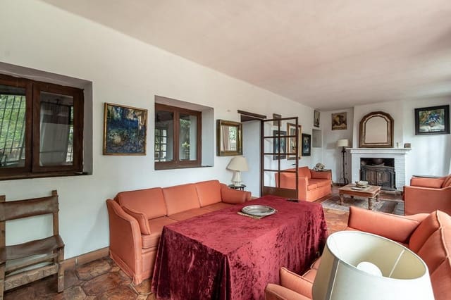 6 Zimmer Villa zu verkaufen in Granada Stadt mit Pool - 2.100.000 € (Ref: 9470932)