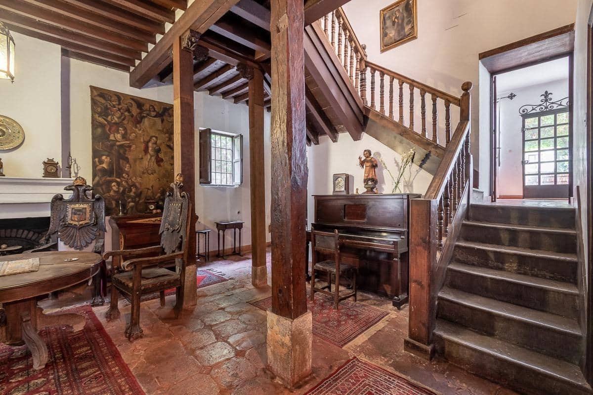 6 Zimmer Villa zu verkaufen in Granada Stadt mit Pool - 2.100.000 € (Ref: 9470932)