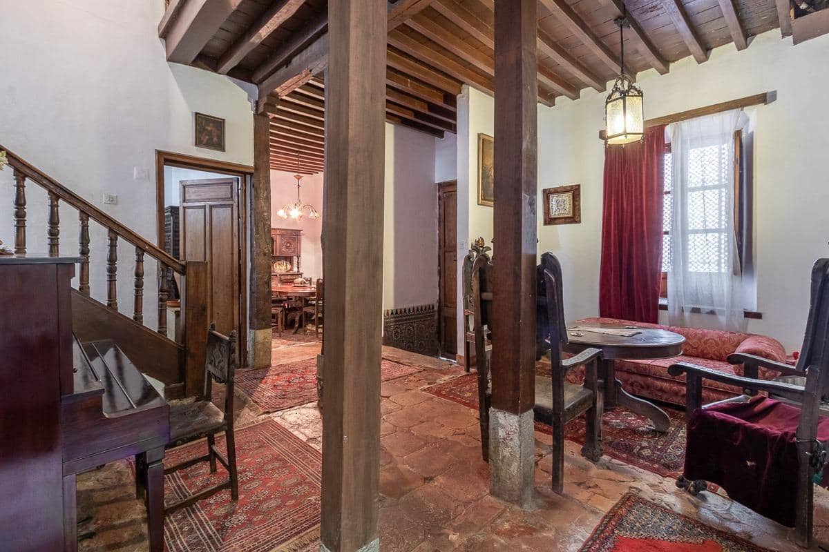 6 Zimmer Villa zu verkaufen in Granada Stadt mit Pool - 2.100.000 € (Ref: 9470932)