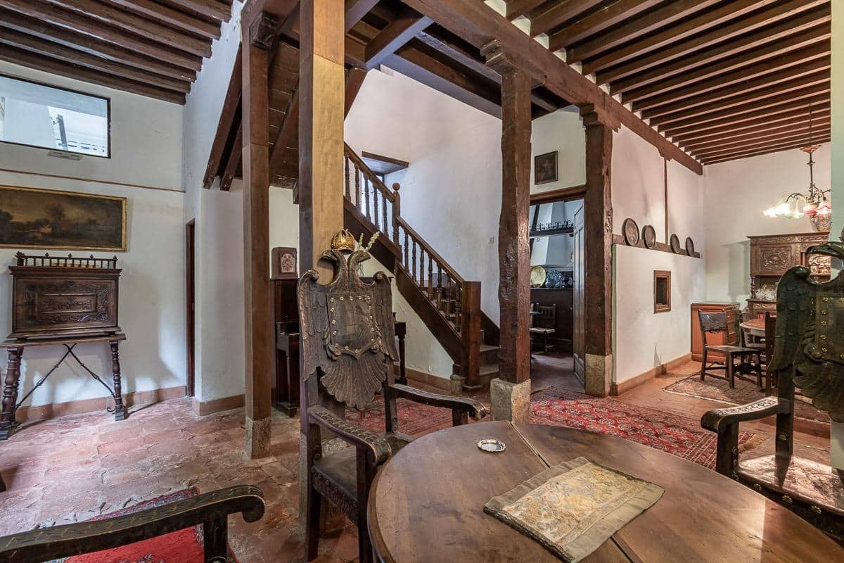 6 Zimmer Villa zu verkaufen in Granada Stadt mit Pool - 2.100.000 € (Ref: 9470932)