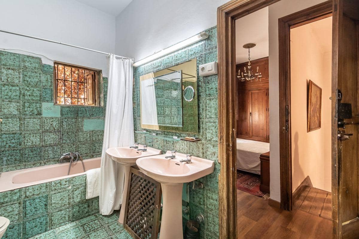 6 Zimmer Villa zu verkaufen in Granada Stadt mit Pool - 2.100.000 € (Ref: 9470932)