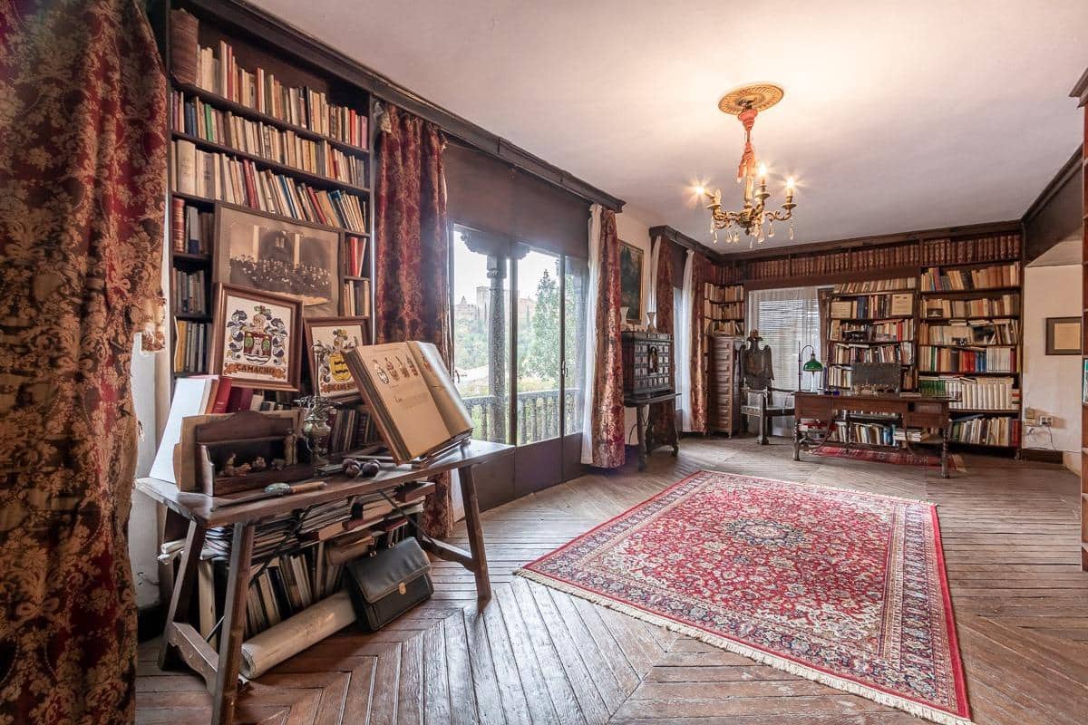 6 Zimmer Villa zu verkaufen in Granada Stadt mit Pool - 2.100.000 € (Ref: 9470932)