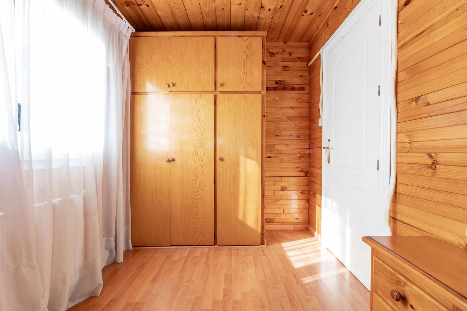 5 bedroom Villa for sale in Albolote with pool garage - € 315,000 (Ref: 9494408)