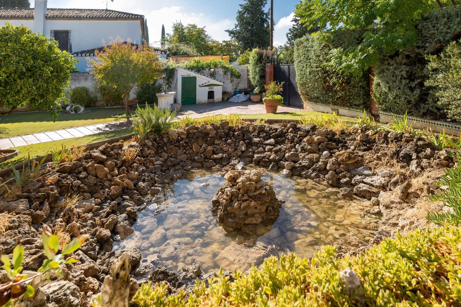 5 bedroom Villa for sale in Albolote with pool garage - € 315,000 (Ref: 9494408)