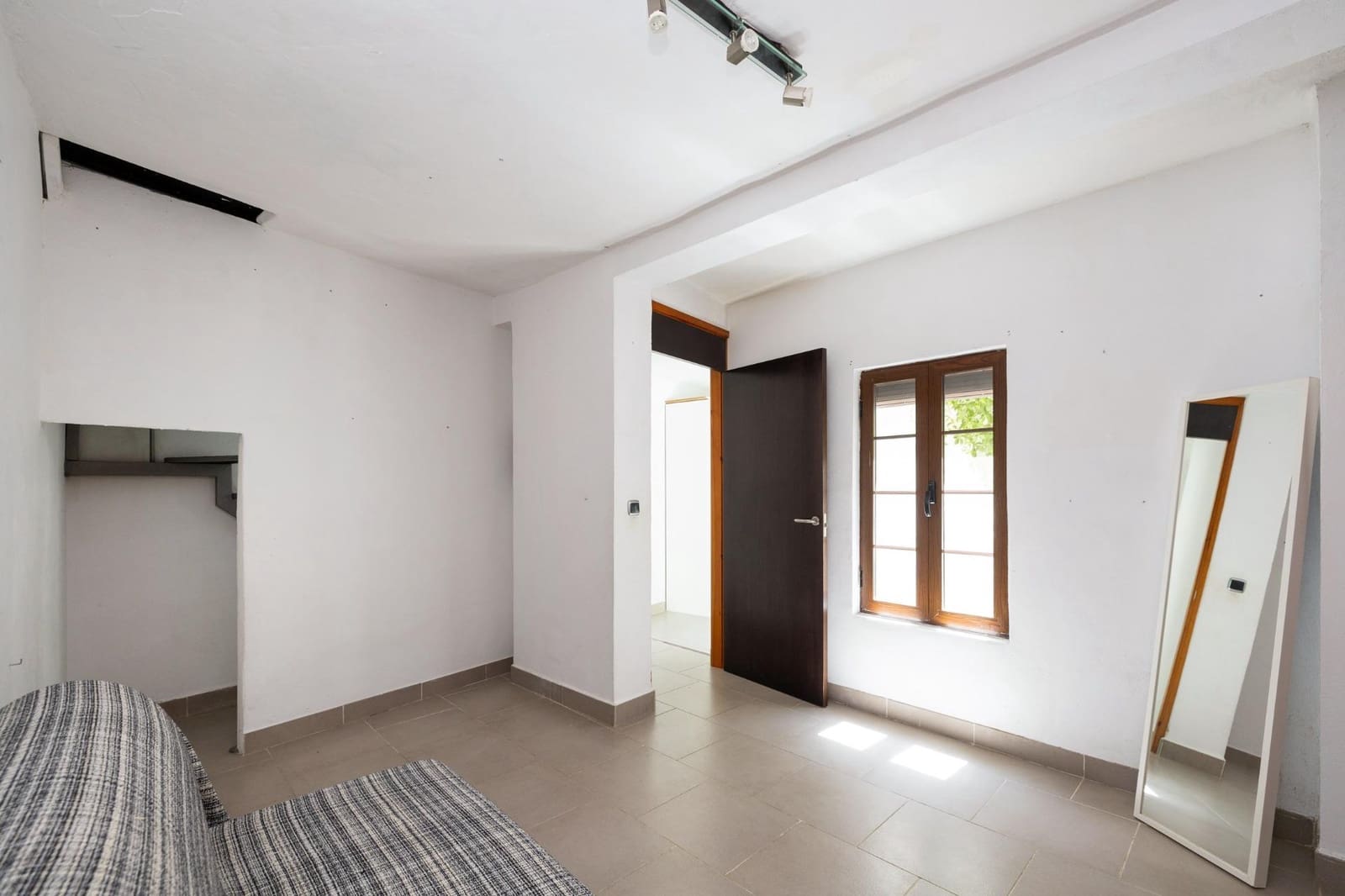 2 bedroom Villa for sale in Granada city - € 379,000 (Ref: 9498923)