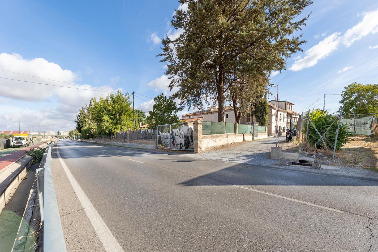 4 slaapkamer Finca/Landhuis te koop in Granada stad - € 149.000 (Ref: 9508526)