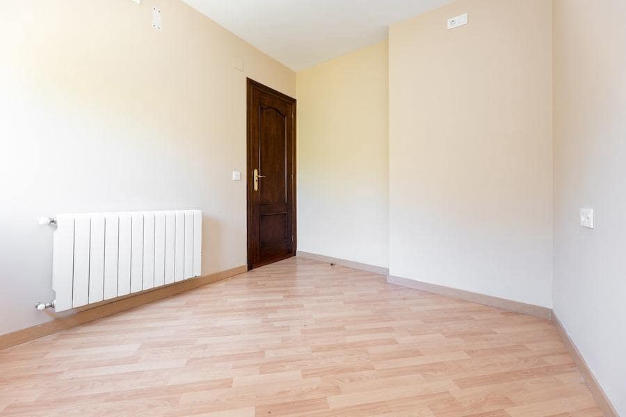 5 soverom Villa til salgs i Albolote med svømmebasseng garasje - € 350 000 (Ref: 9513450)