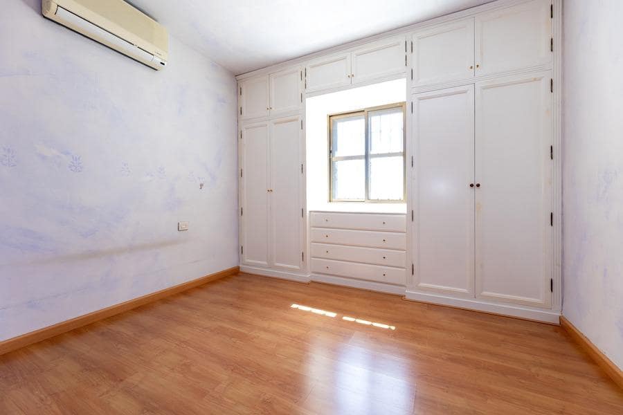 5 soverom Villa til salgs i Albolote med svømmebasseng garasje - € 350 000 (Ref: 9513450)