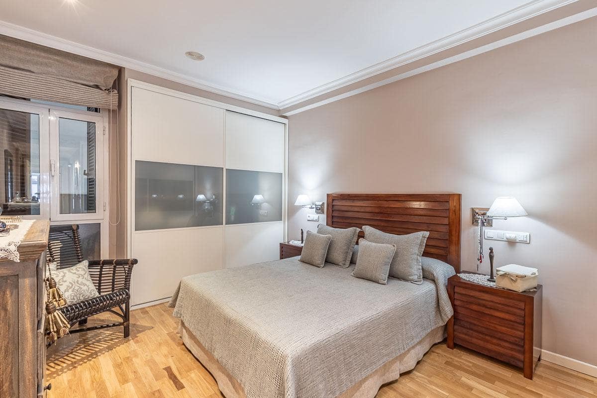 3 soveværelse Lejlighed til salg i Granada by med garage - € 585.000 (Ref: 9533605)