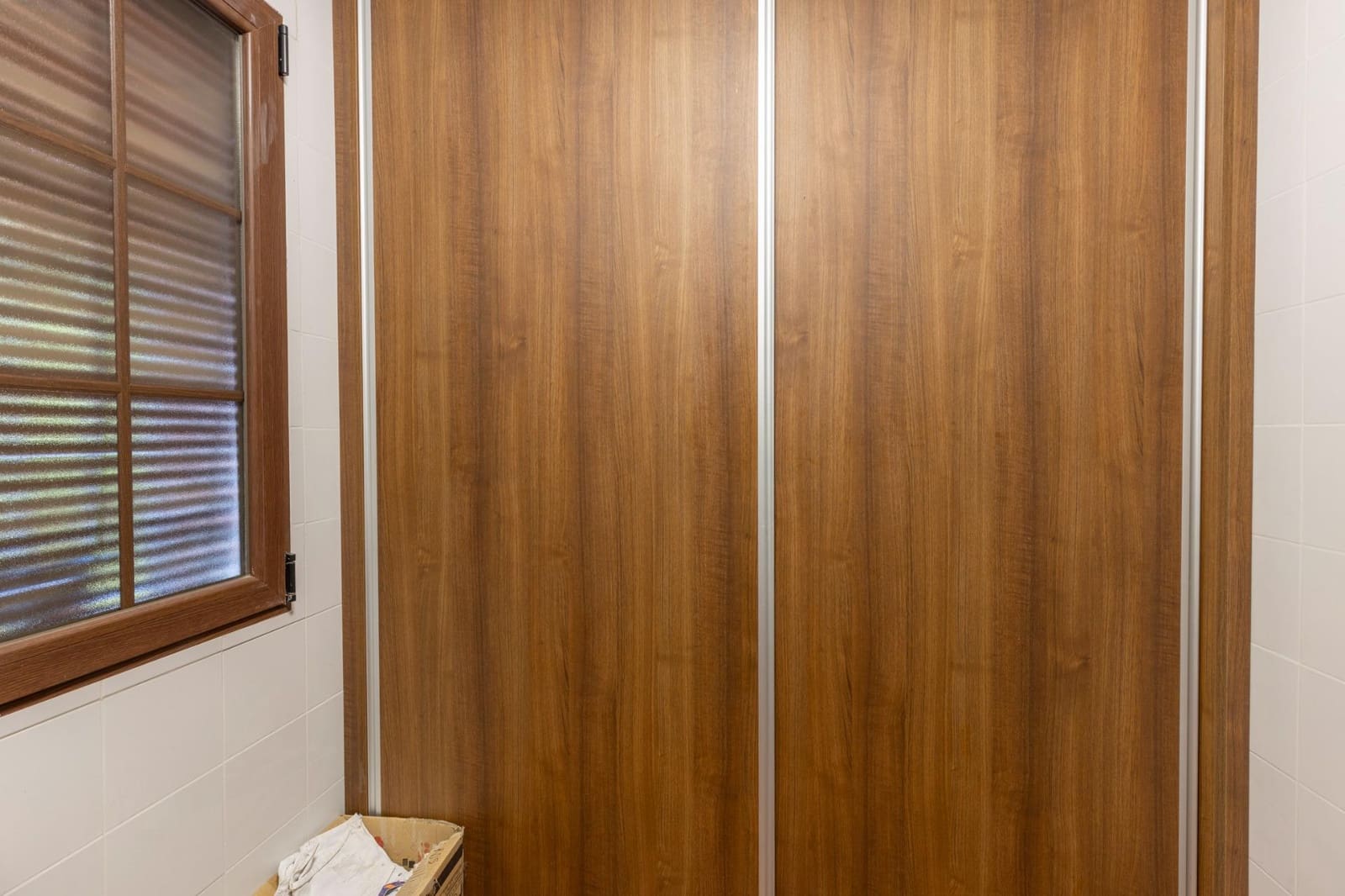 4 makuuhuone Huvila myytävänä paikassa Durcal mukana uima-altaan 
autotalli - 319 000 € (Ref: 9551073)