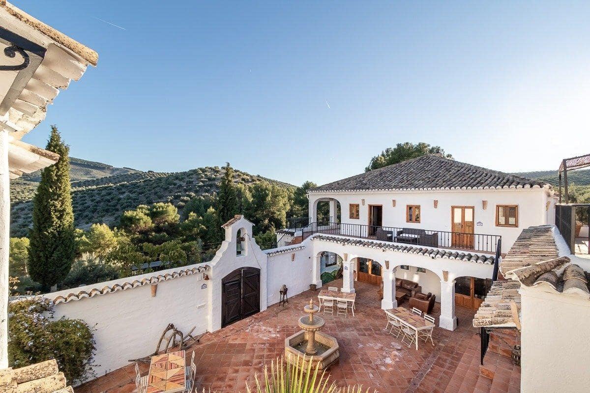 14 quarto Moradia para venda em Alcaudete com piscina garagem - 1 190 000 € (Ref: 9574469)