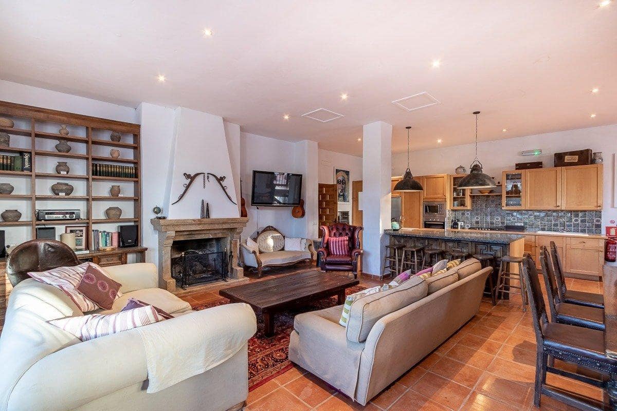 14 quarto Moradia para venda em Alcaudete com piscina garagem - 1 190 000 € (Ref: 9574469)