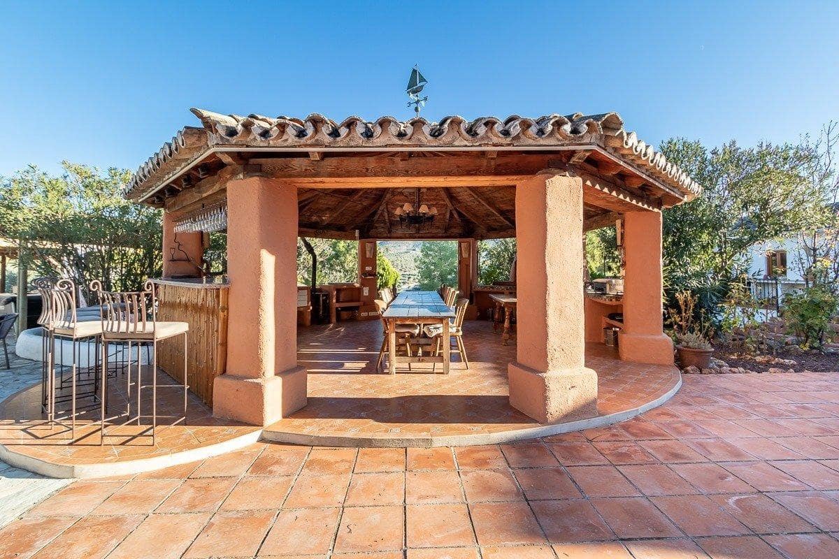 14 quarto Moradia para venda em Alcaudete com piscina garagem - 1 190 000 € (Ref: 9574469)