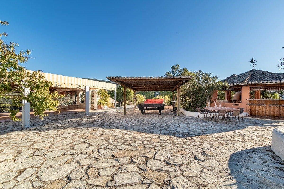 14 quarto Moradia para venda em Alcaudete com piscina garagem - 1 190 000 € (Ref: 9574469)