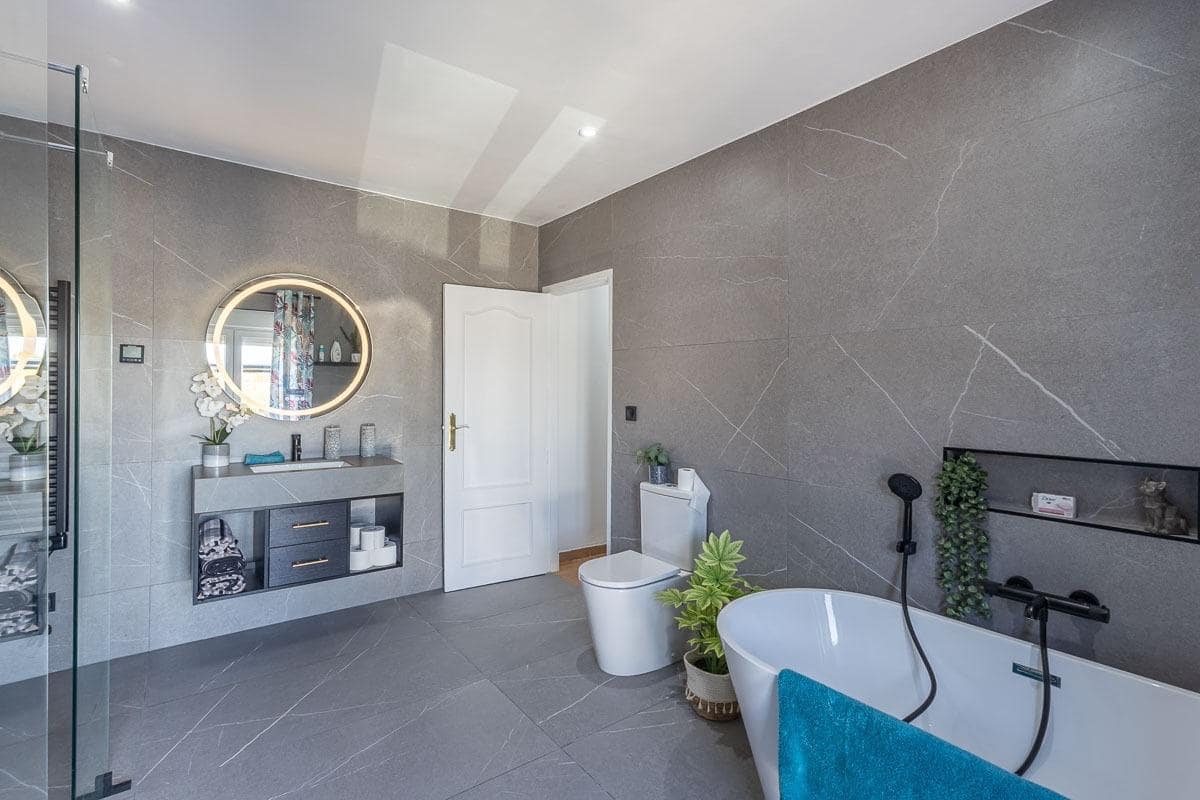 9 sypialnia Willa na sprzedaż w Moraleda de Zafayona z basenem - 330 000 € (Ref: 9620890)