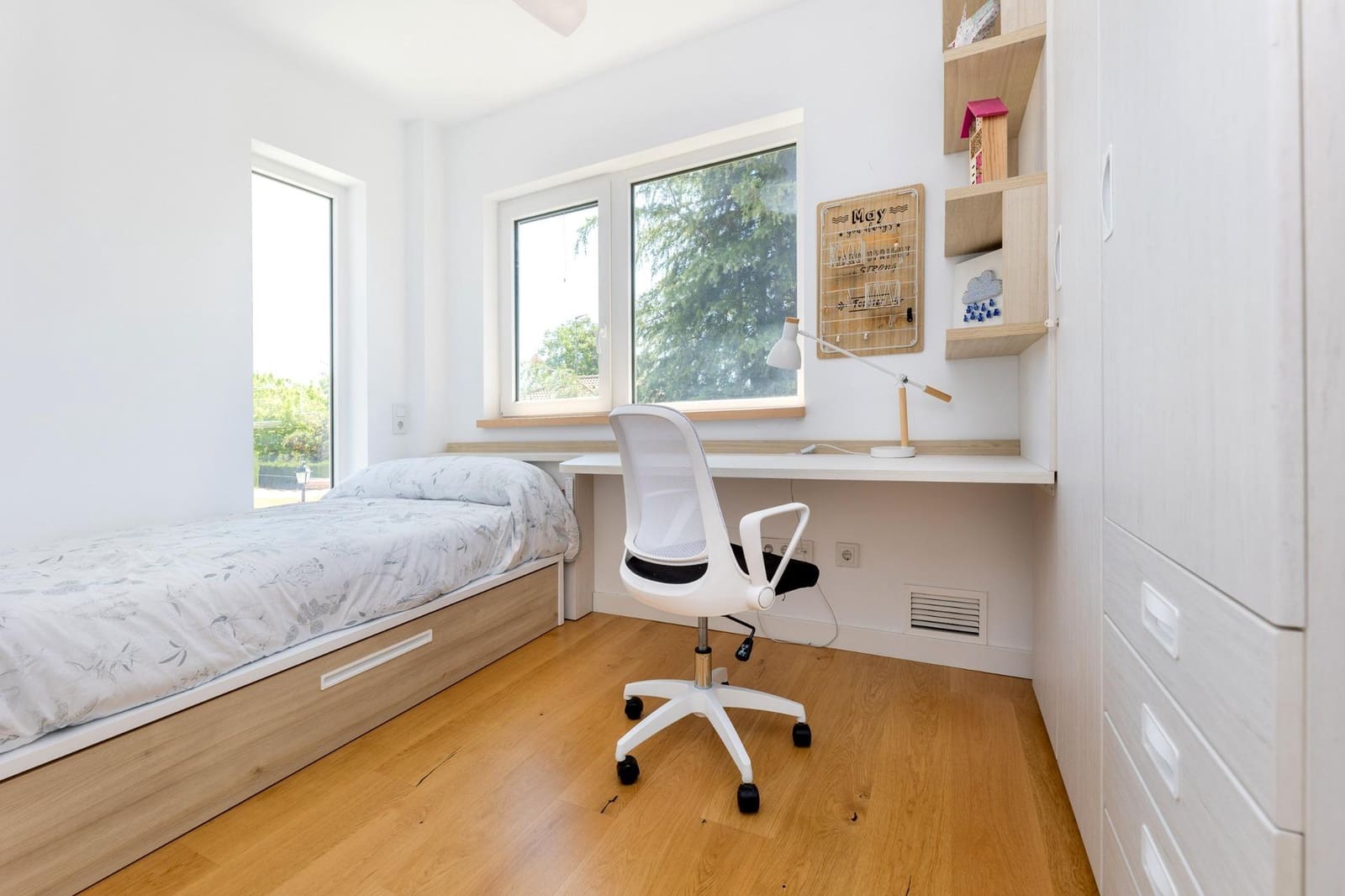 4 bedroom Villa for sale in Albolote with pool garage - € 420,000 (Ref: 9677006)