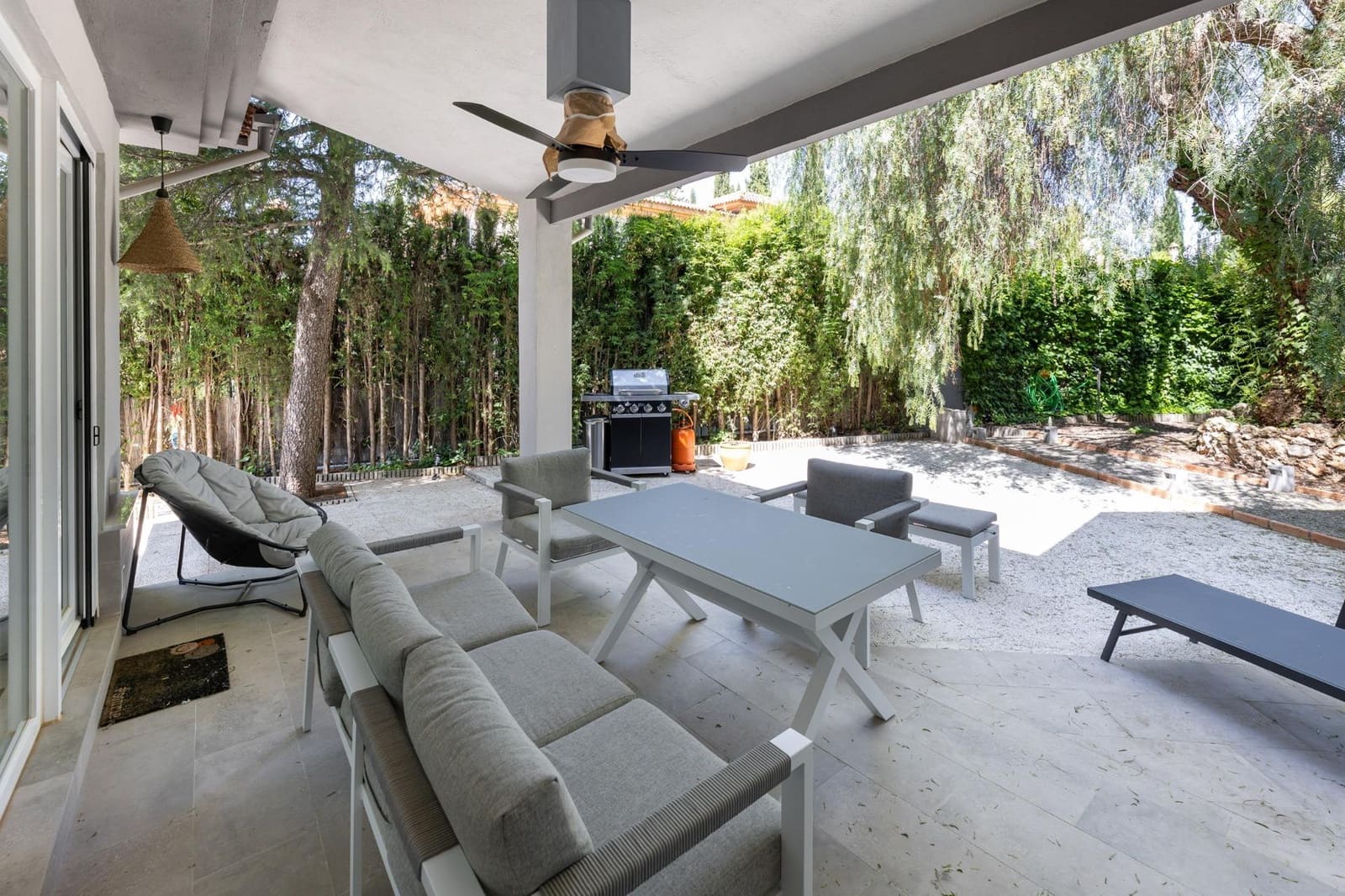 4 bedroom Villa for sale in Albolote with pool garage - € 420,000 (Ref: 9677006)