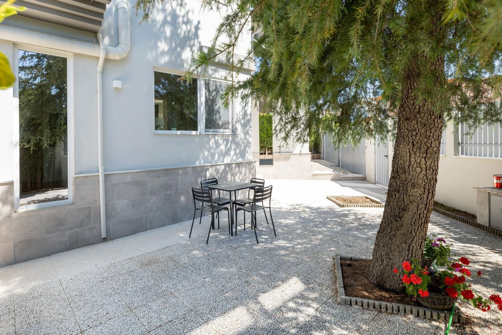 4 bedroom Villa for sale in Albolote with pool garage - € 420,000 (Ref: 9677006)