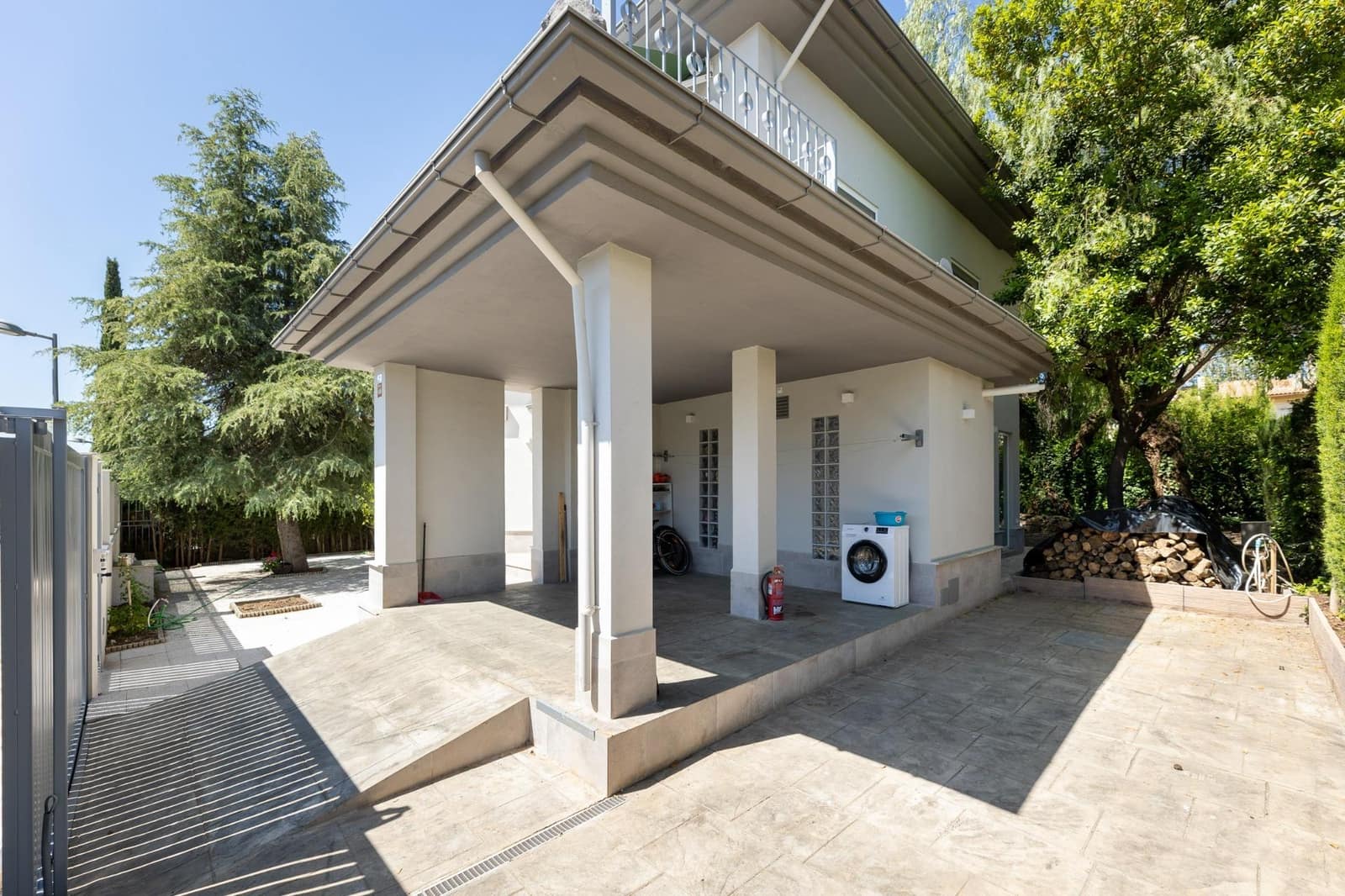 4 bedroom Villa for sale in Albolote with pool garage - € 420,000 (Ref: 9677006)