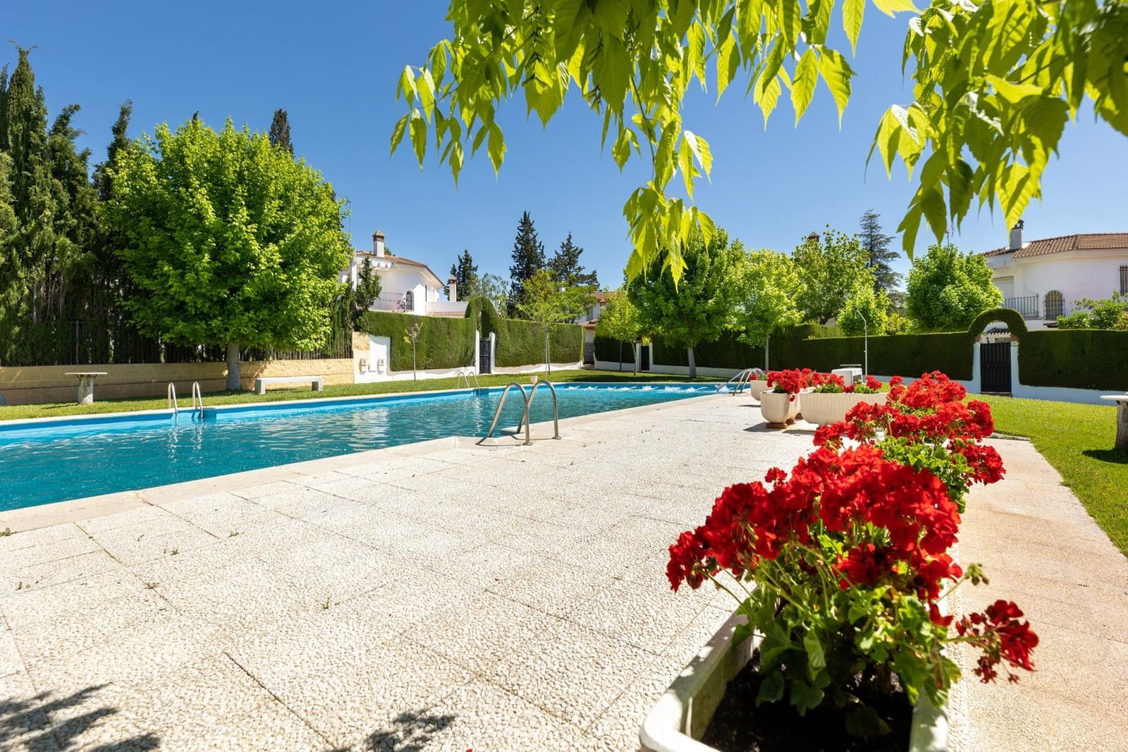 4 bedroom Villa for sale in Albolote with pool garage - € 420,000 (Ref: 9677006)