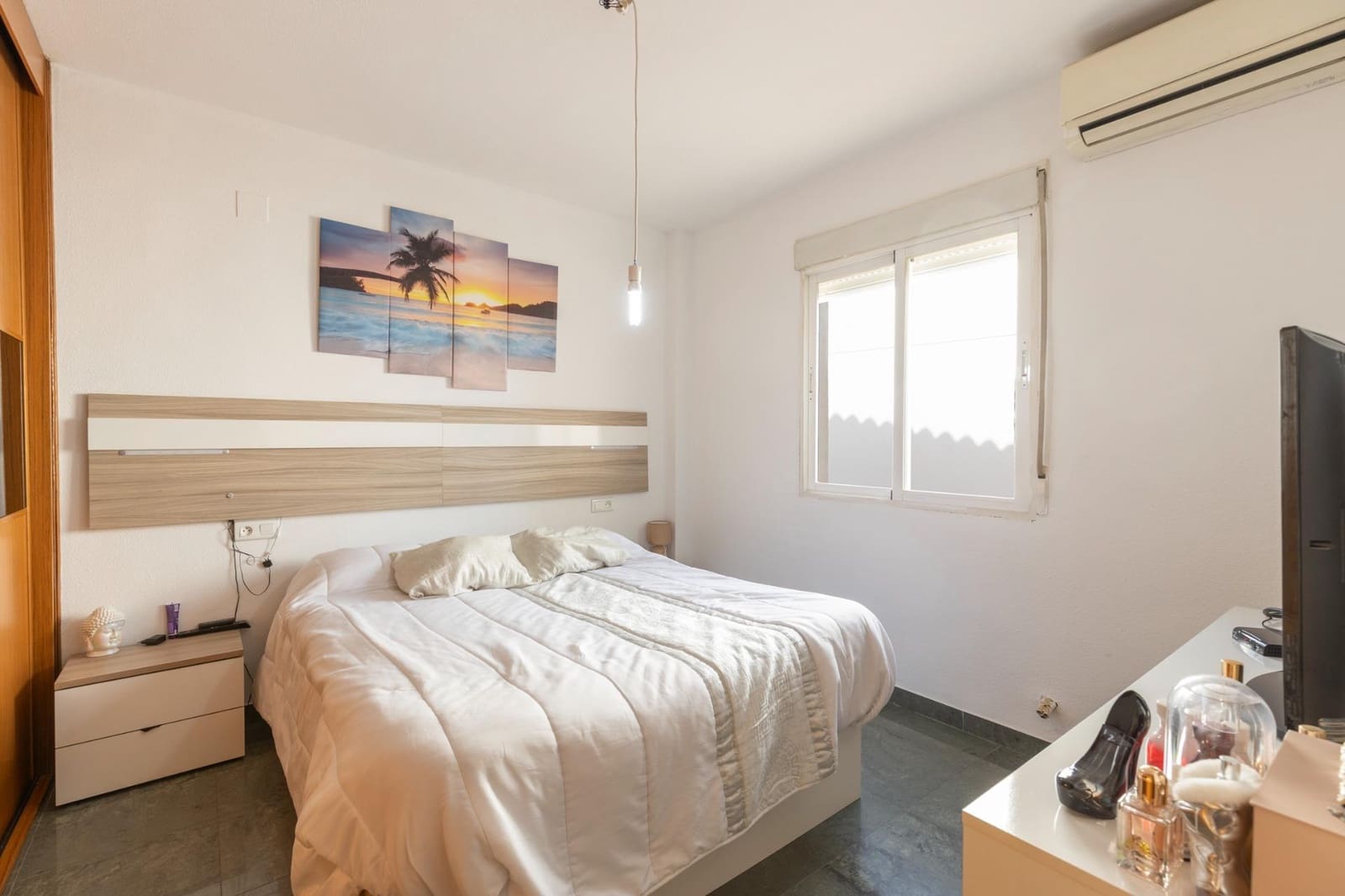 4 bedroom Villa for sale in Churriana de la Vega with garage - € 269,000 (Ref: 9690325)