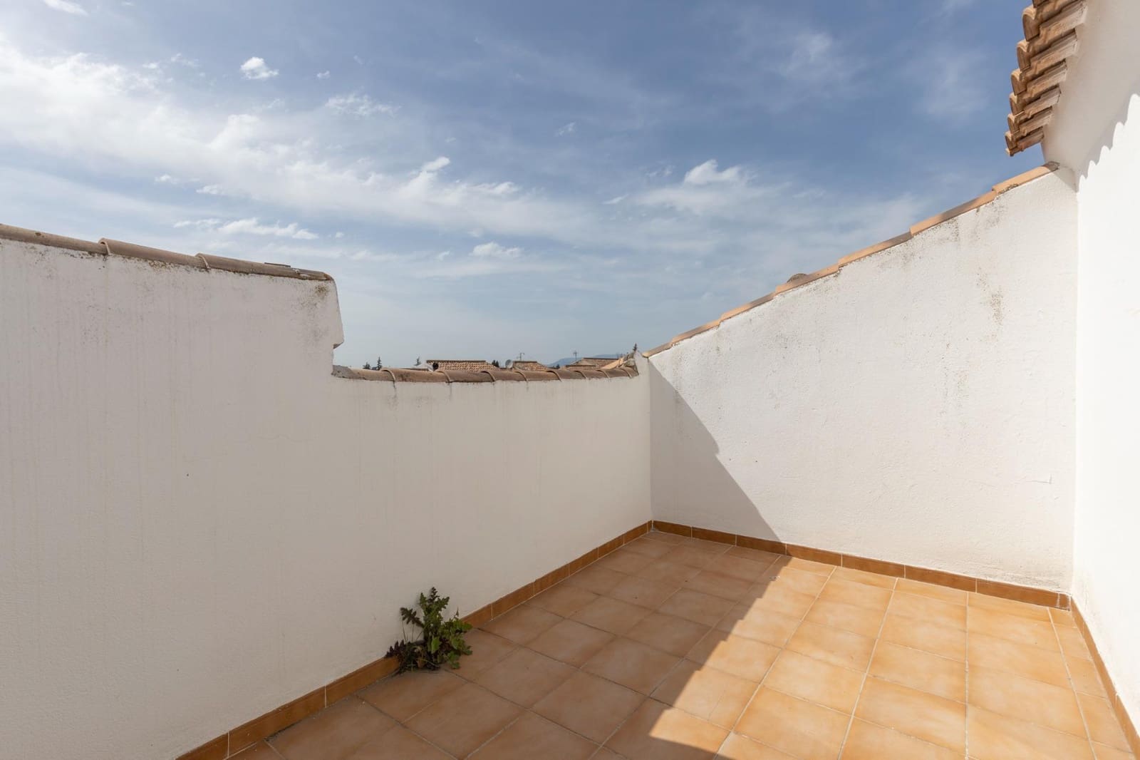 4 bedroom Villa for sale in Churriana de la Vega with garage - € 269,000 (Ref: 9690325)