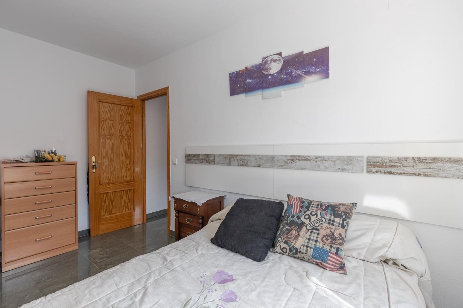 4 bedroom Villa for sale in Churriana de la Vega with garage - € 269,000 (Ref: 9690325)