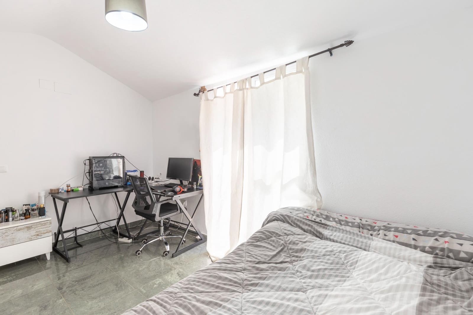 4 bedroom Villa for sale in Churriana de la Vega with garage - € 269,000 (Ref: 9690325)