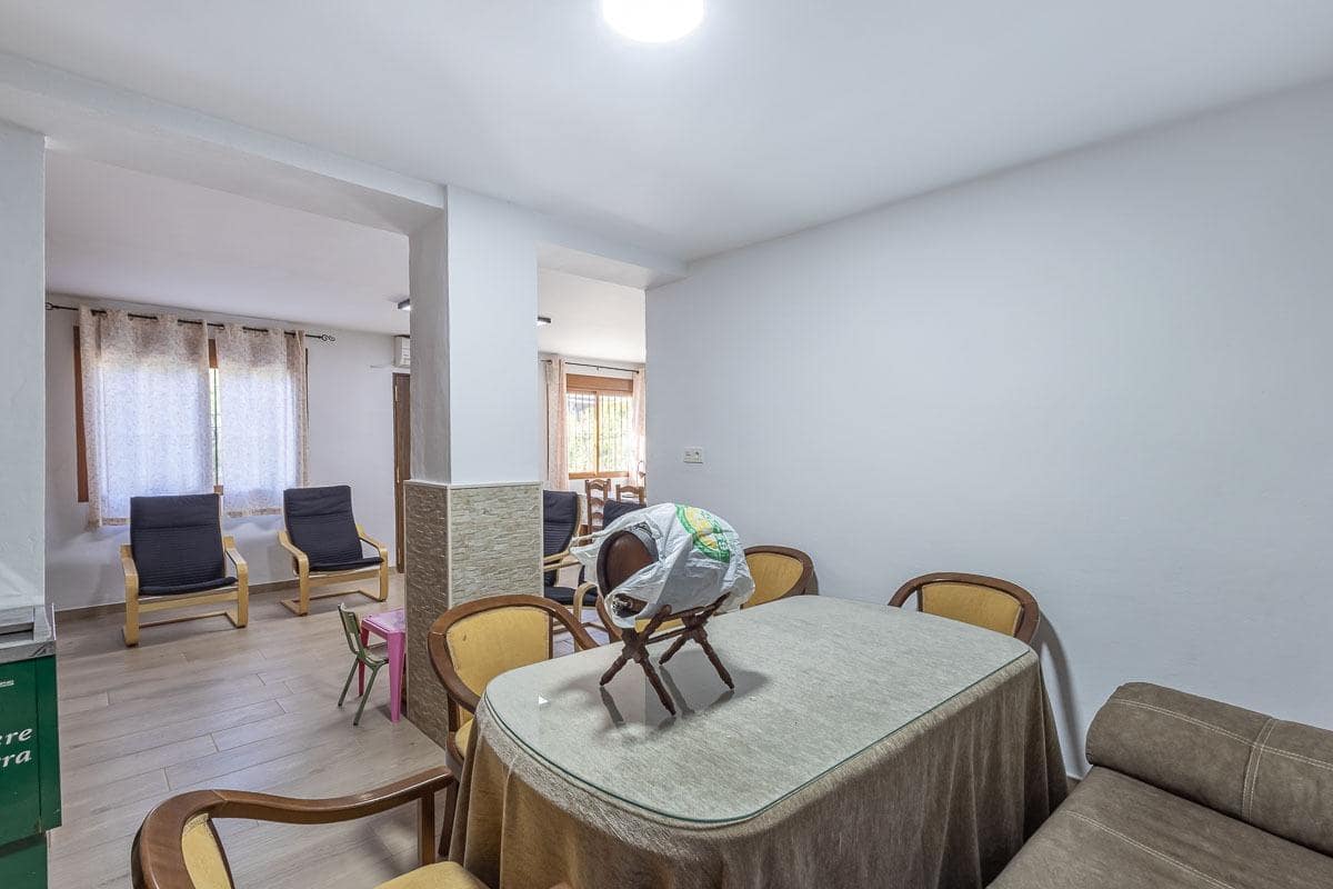 4 bedroom Finca/Country House for sale in Los Guajares with pool - € 299,900 (Ref: 9698129)