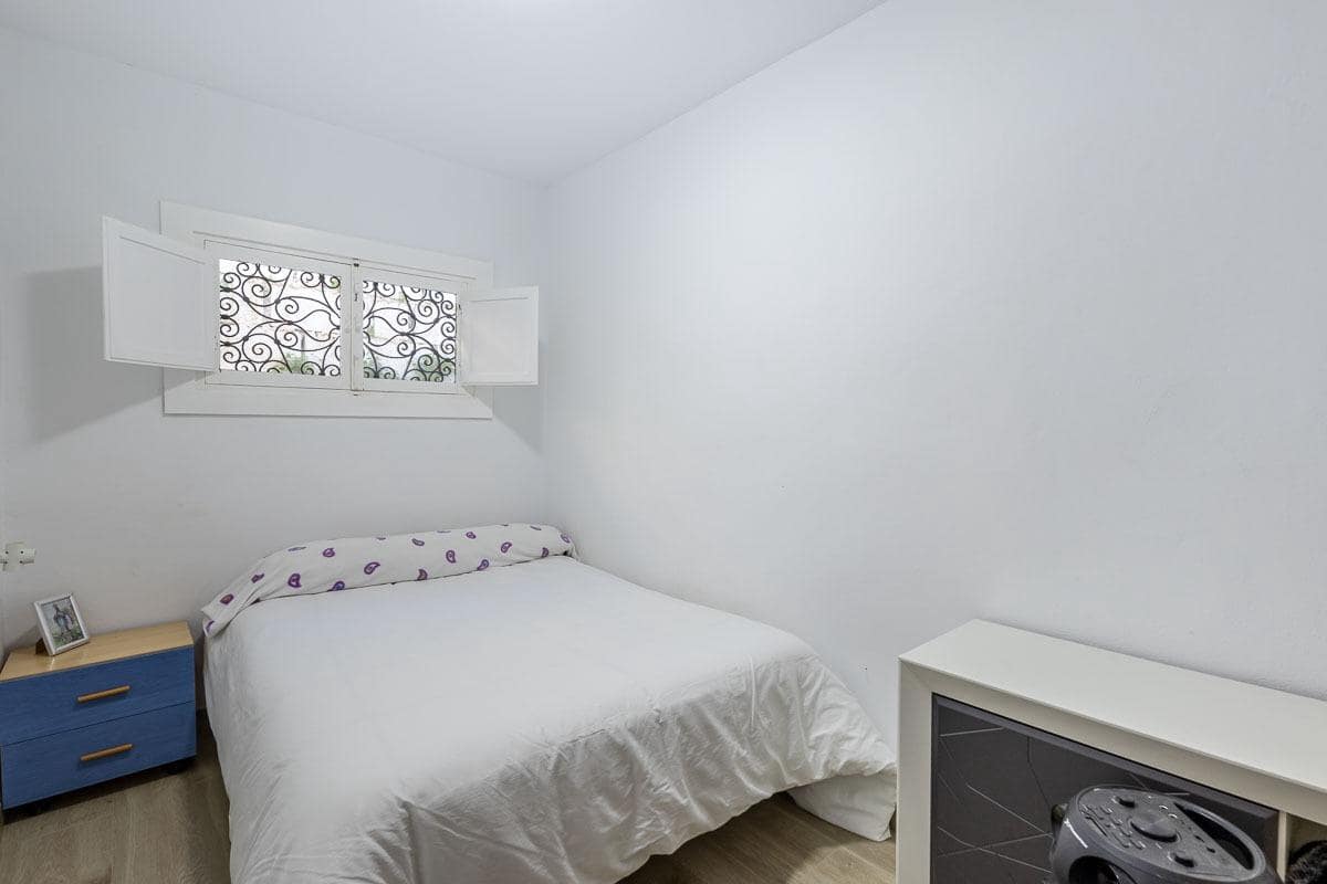 4 bedroom Finca/Country House for sale in Los Guajares with pool - € 299,900 (Ref: 9698129)