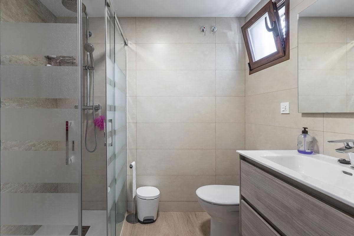 4 bedroom Finca/Country House for sale in Los Guajares with pool - € 299,900 (Ref: 9698129)