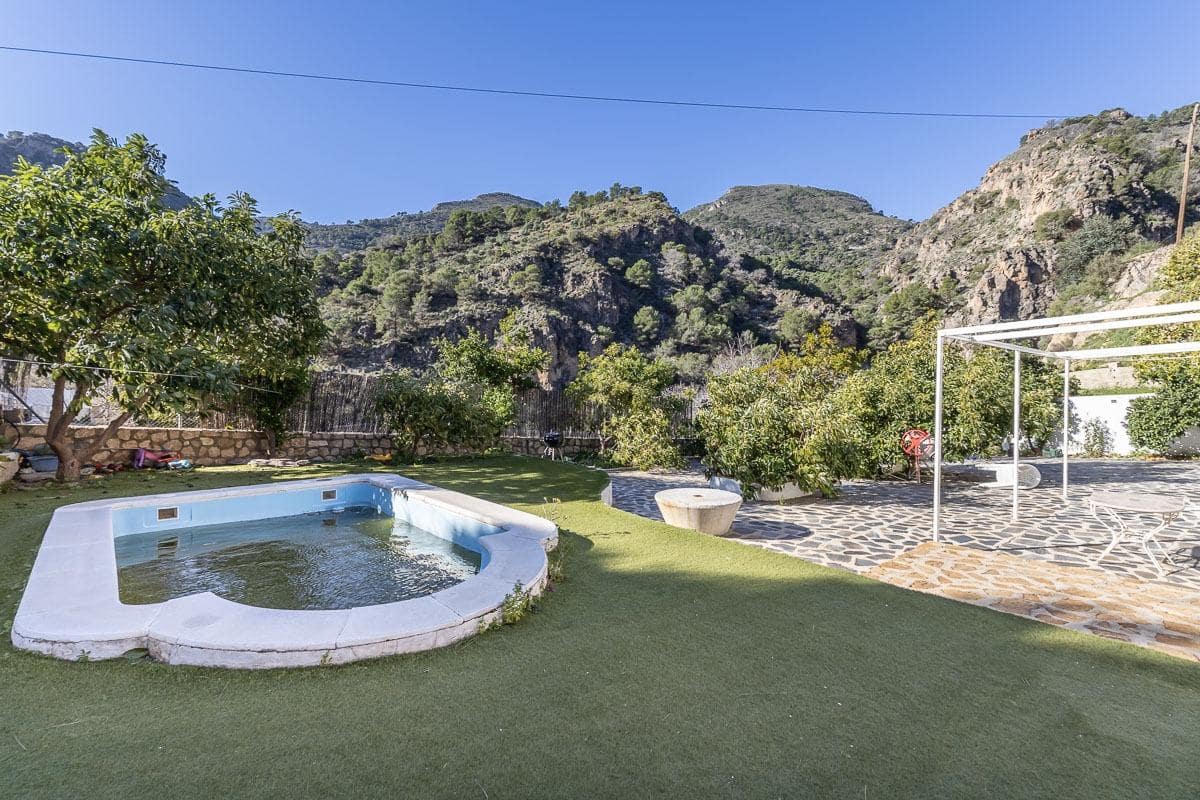 4 bedroom Finca/Country House for sale in Los Guajares with pool - € 299,900 (Ref: 9698129)