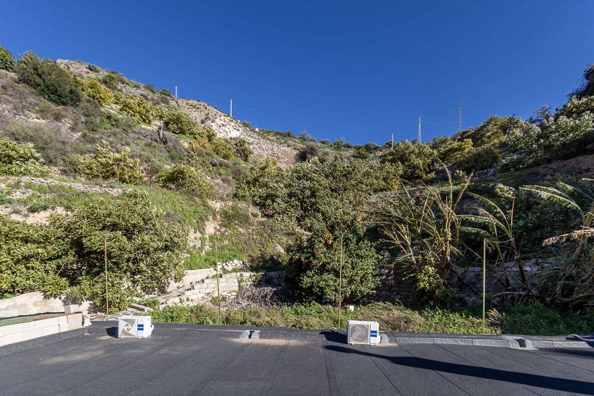 4 bedroom Finca/Country House for sale in Los Guajares with pool - € 299,900 (Ref: 9698129)