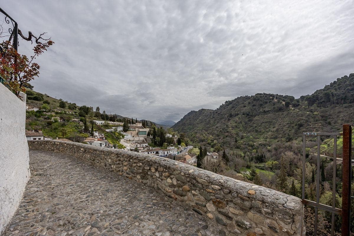 Undeveloped Land for sale in Granada city - € 230,000 (Ref: 9721734)
