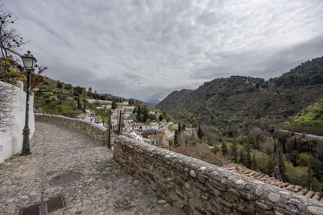 Undeveloped Land for sale in Granada city - € 230,000 (Ref: 9721734)