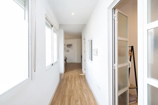 Apartamento de 2 habitaciones en Granada ciudad en alquiler - 950 € (Ref: 9808014)