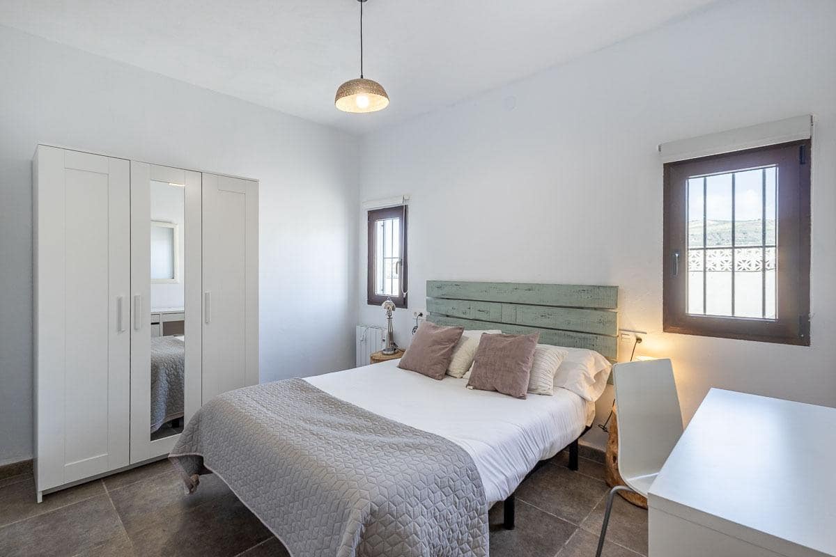 7 chambre Local Commercial à vendre à Arenas del Rey avec piscine - 380 000 € (Ref: 9820307)