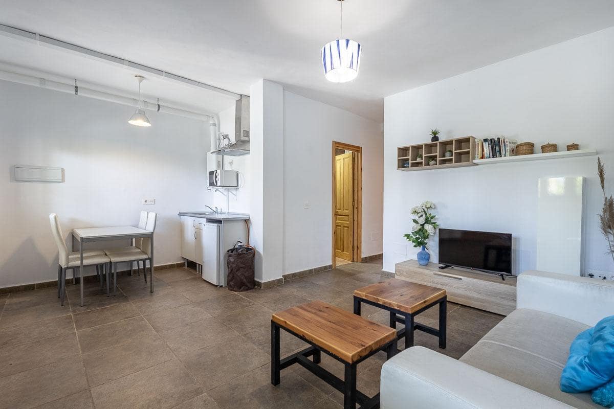7 chambre Local Commercial à vendre à Arenas del Rey avec piscine - 380 000 € (Ref: 9820307)