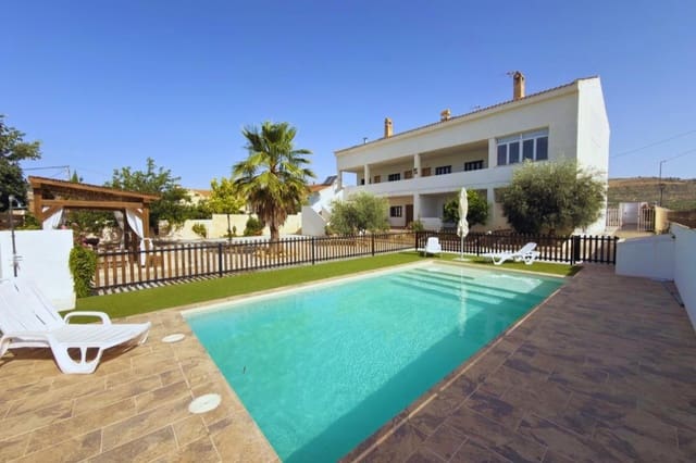 8 slaapkamer Commercieel te koop in Arenas del Rey met zwembad - € 345.000 (Ref: 9820307)