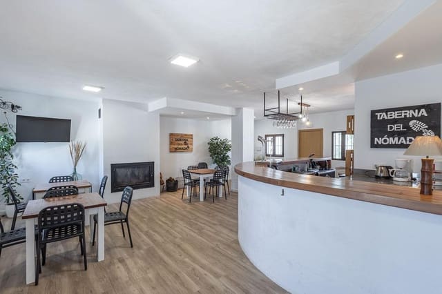 8 slaapkamer Commercieel te koop in Arenas del Rey met zwembad - € 345.000 (Ref: 9820307)