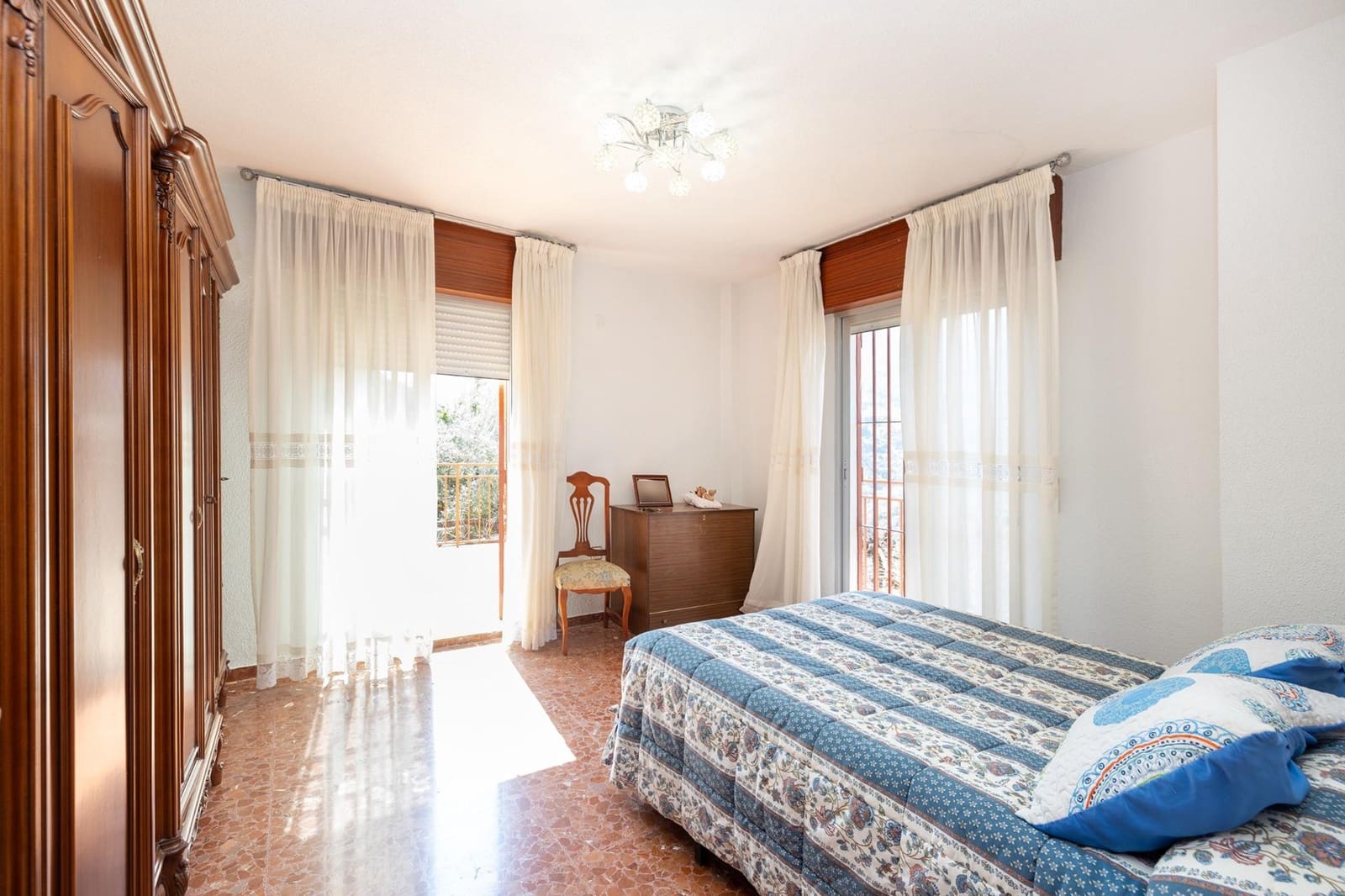 6 bedroom Villa for sale in Guejar Sierra with pool garage - € 430,000 (Ref: 9831215)