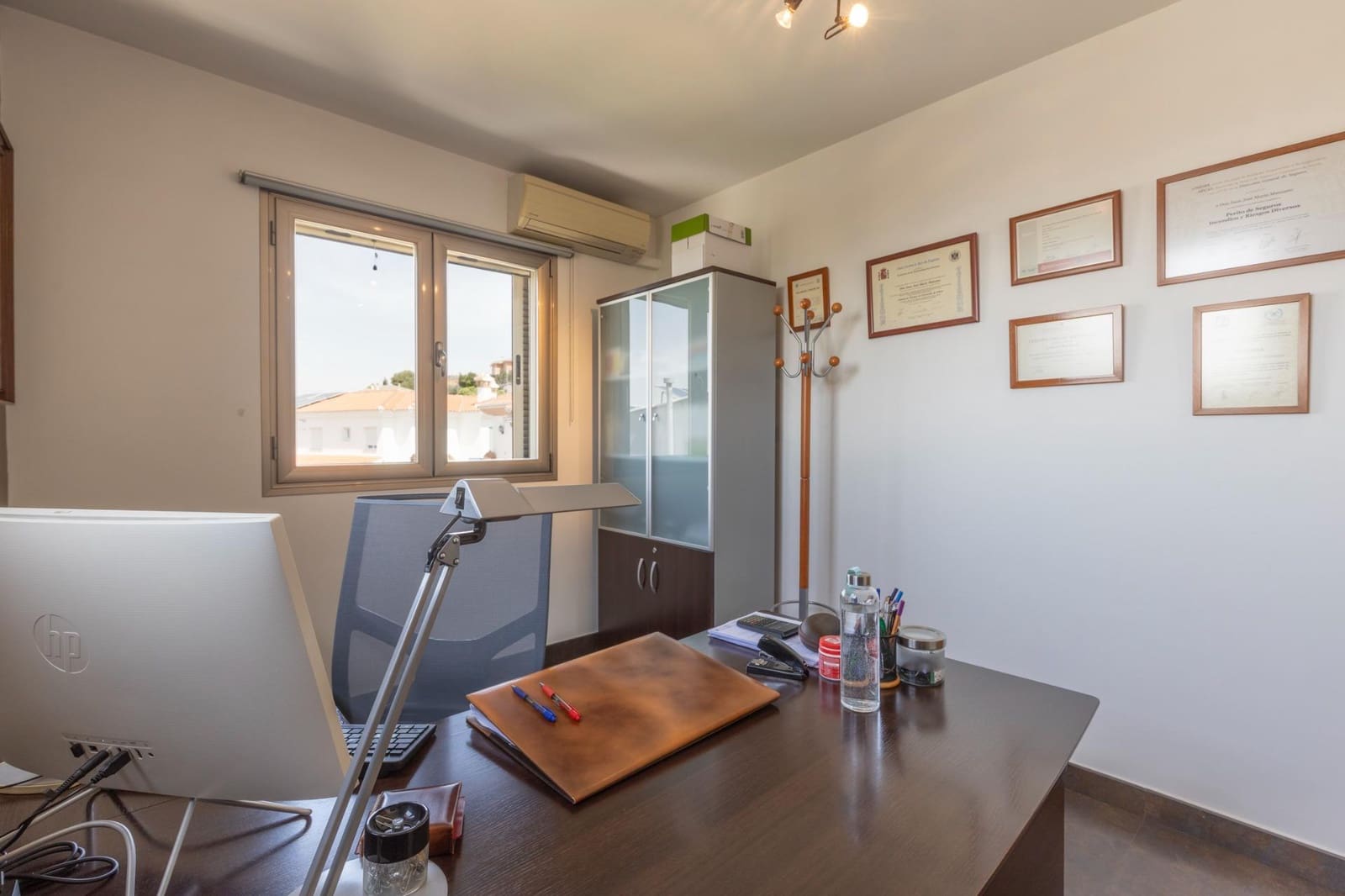 5 bedroom Villa for sale in Alfacar with pool garage - € 455,000 (Ref: 9831216)