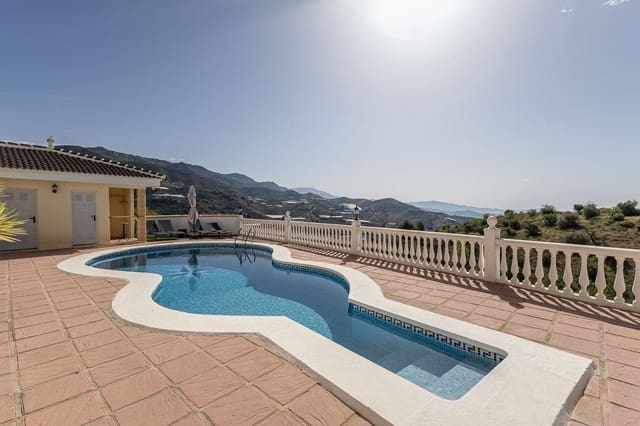 5 sovrum Villa till salu i Itrabo med pool garage - 689 000 € (Ref: 9831217)