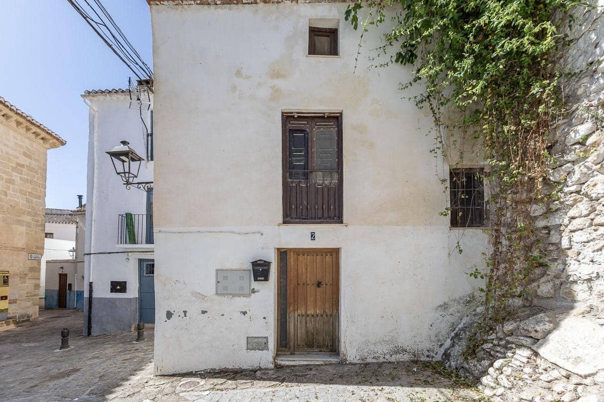 5 bedroom Villa for sale in Alhama de Granada - € 55,000 (Ref: 9866878)