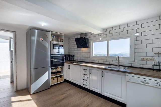 3 sypialnia Finka/Dom wiejski na sprzedaż w Alhama de Granada z garażem - 145 000 € (Ref: 9875975)