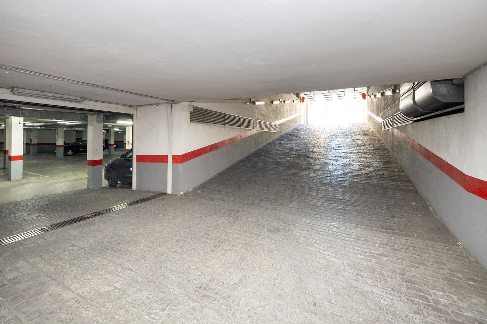 1 camera da letto Appartamento in vendita in Granada citta con piscina garage - 215.000 € (Rif: 9916574)